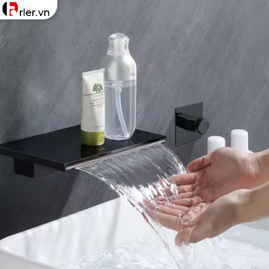 Vòi Rửa Tay Âm Tường Màu Vàng FORLER